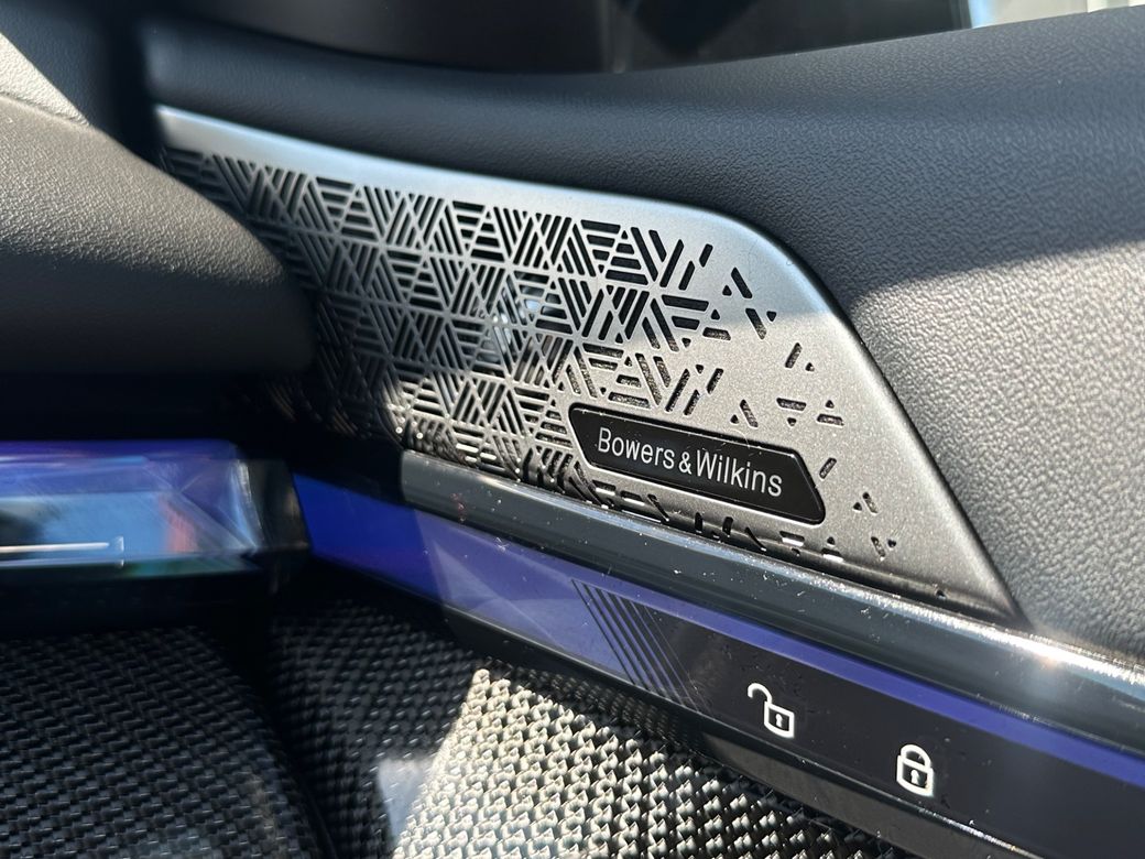 2025 BMW i5