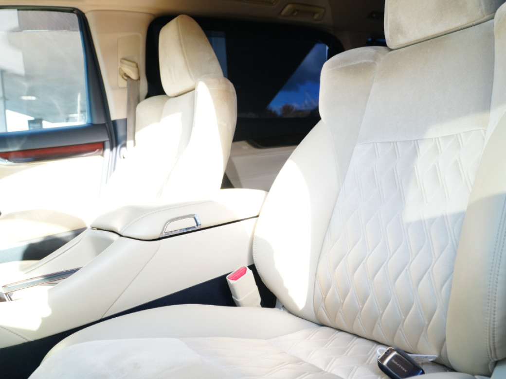 2015 Toyota Alphard