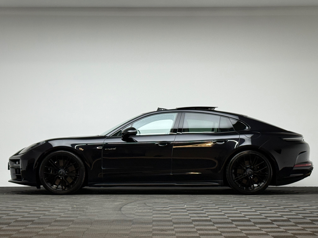 2025 Porsche Panamera