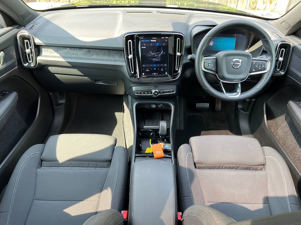 2023 Volvo C40