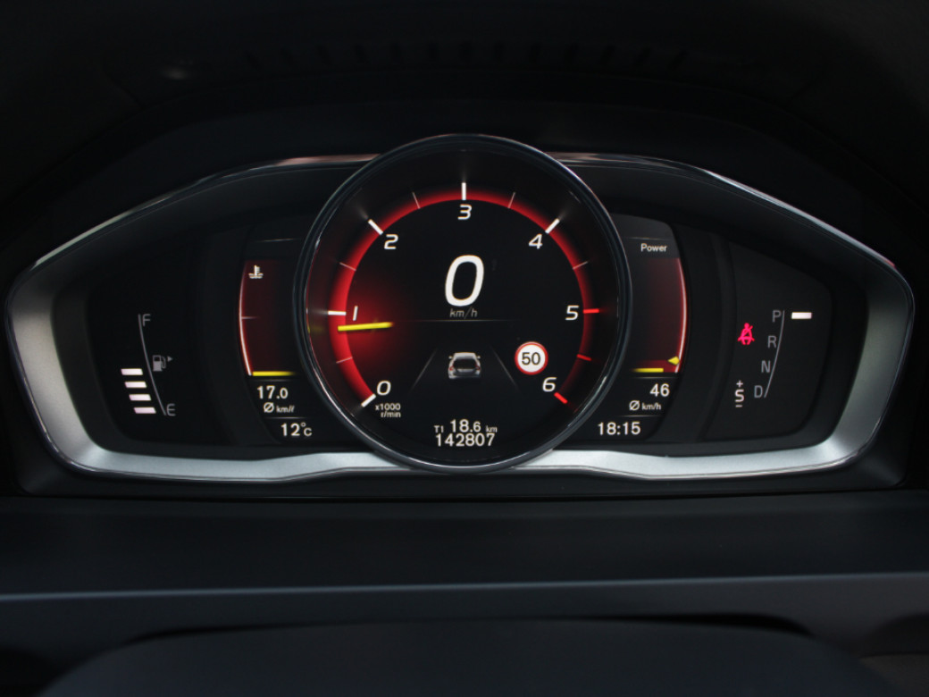 2016 Volvo V60 Cross Country