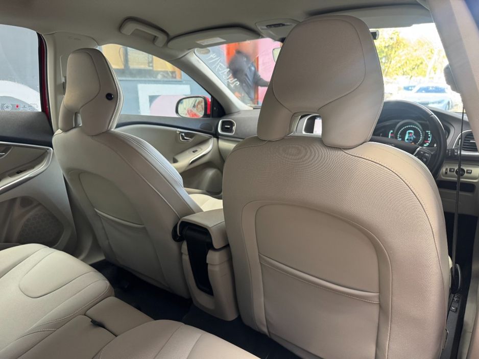 2014 Volvo V40
