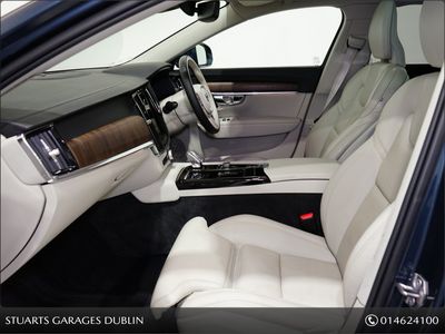 2021 Volvo V90
