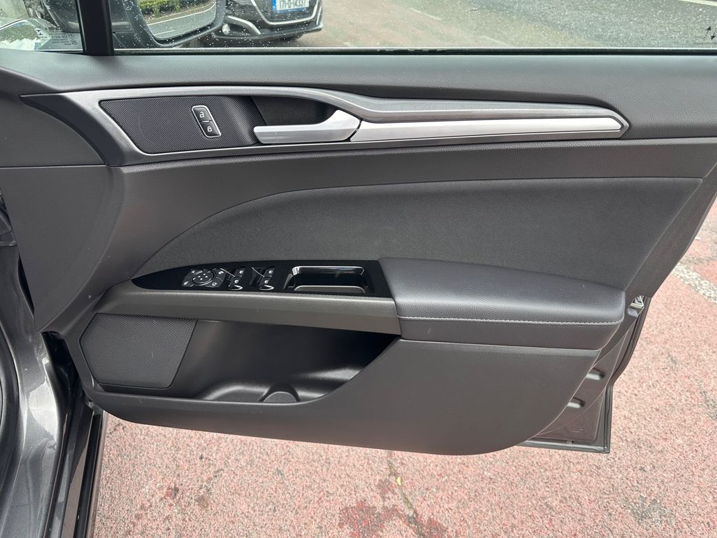 2021 Ford Mondeo