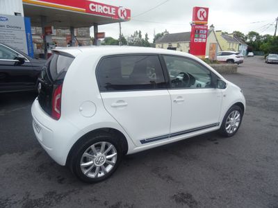 2016 Volkswagen up!