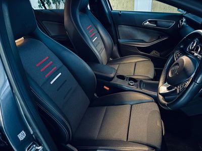 2017 Mercedes-Benz A 180