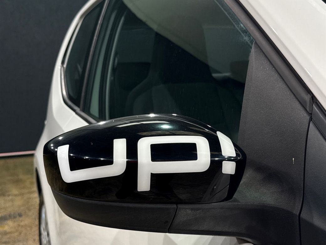 2016 Volkswagen up!