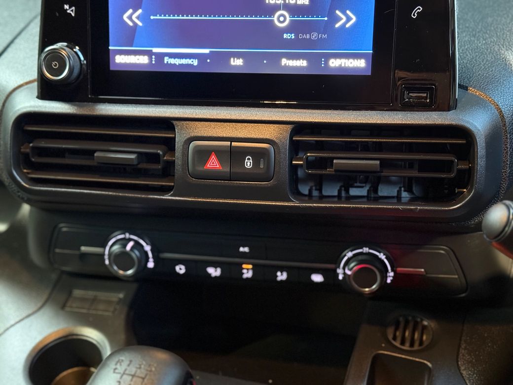 2023 Peugeot Partner