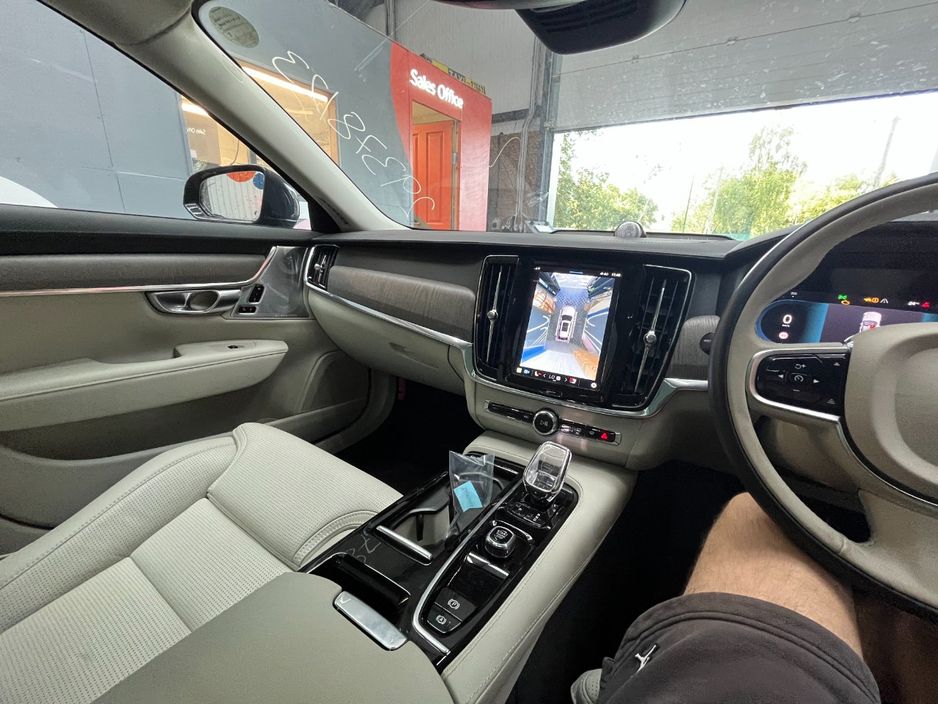 2023 Volvo V90