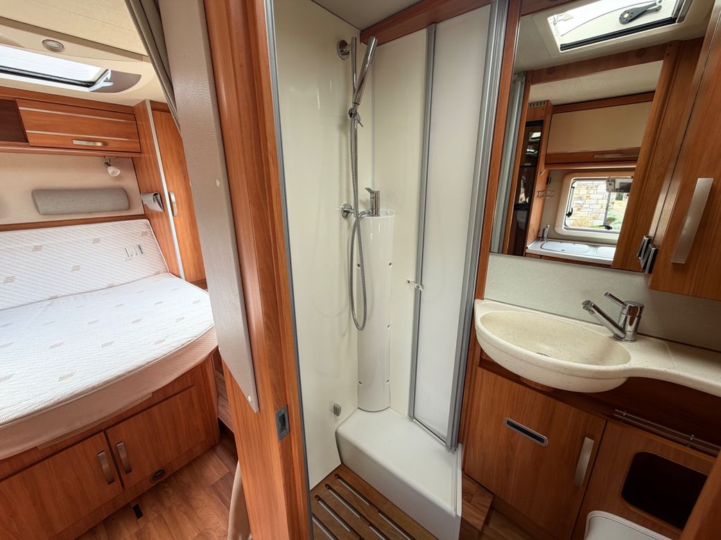 2015 HYMER  EXSIS- I EX 698 