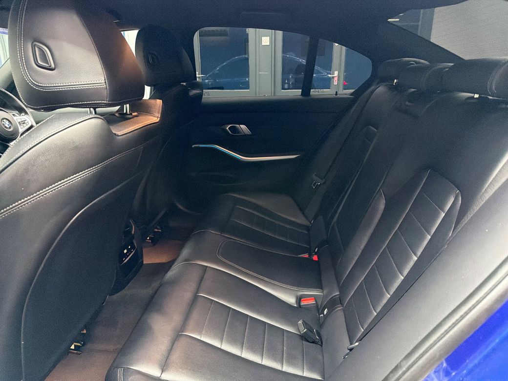 2020 BMW 330
