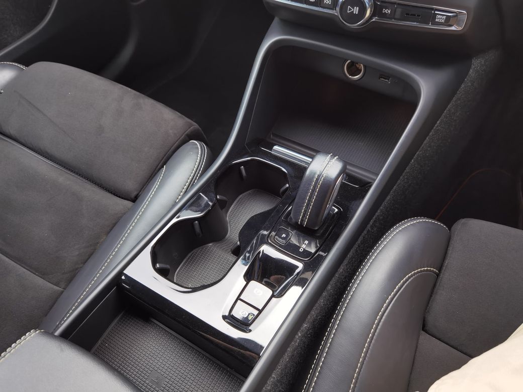 2021 Volvo XC40