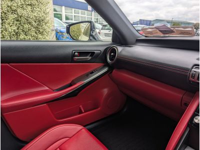 2020 Lexus IS 300h
