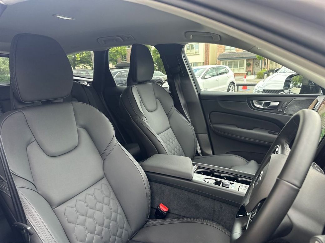 2025 Volvo XC60