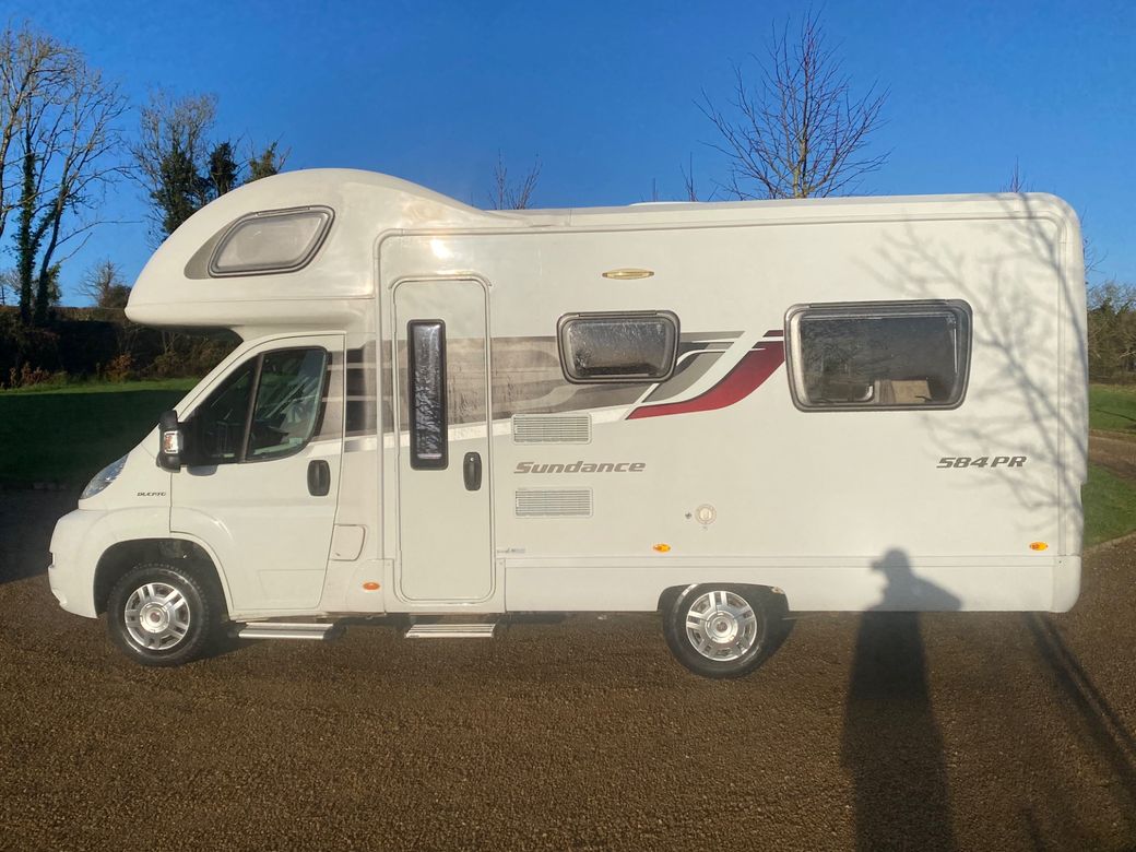 2014 SWIFT  SUNDANCE 584PR 4 BELT 4 BERTH R.H.D 