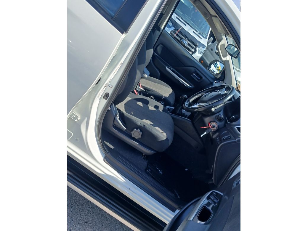 2021 Mitsubishi L200