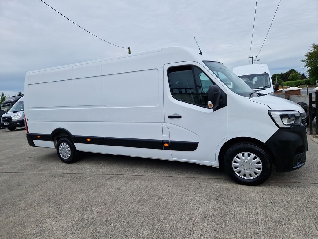 2020 Renault Master