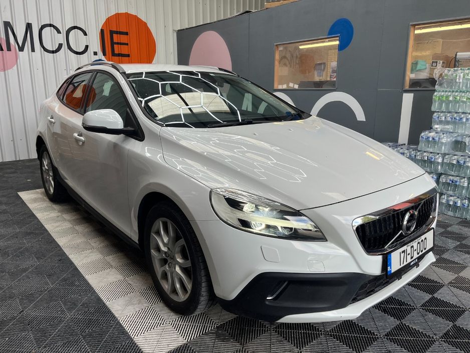 2017 Volvo V40 Cross Country