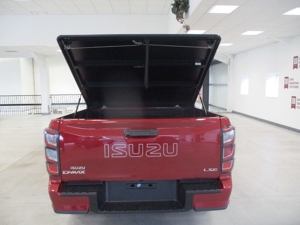 2025 Isuzu D-MAX