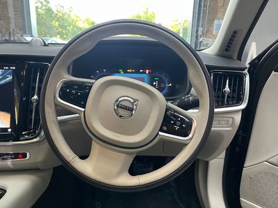 2023 Volvo V90