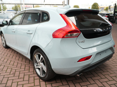 2016 Volvo V40