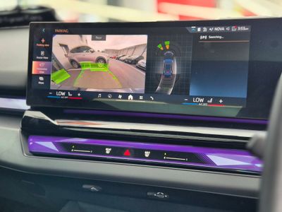 2025 BMW i5
