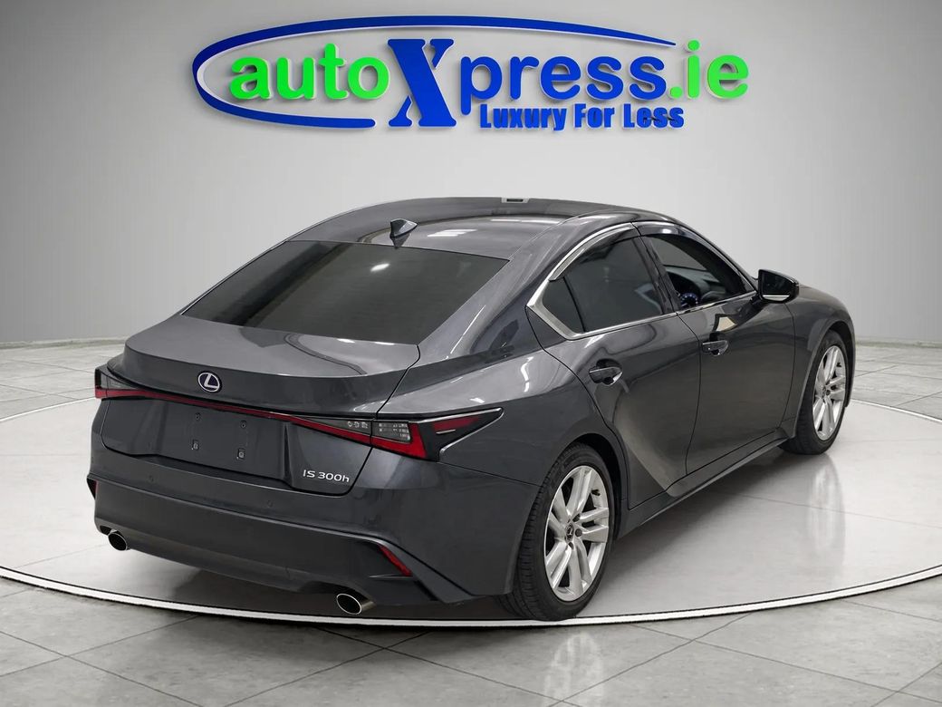 2023 Lexus IS 300h