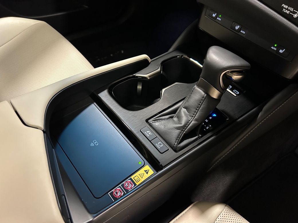 2023 Lexus ES 300h