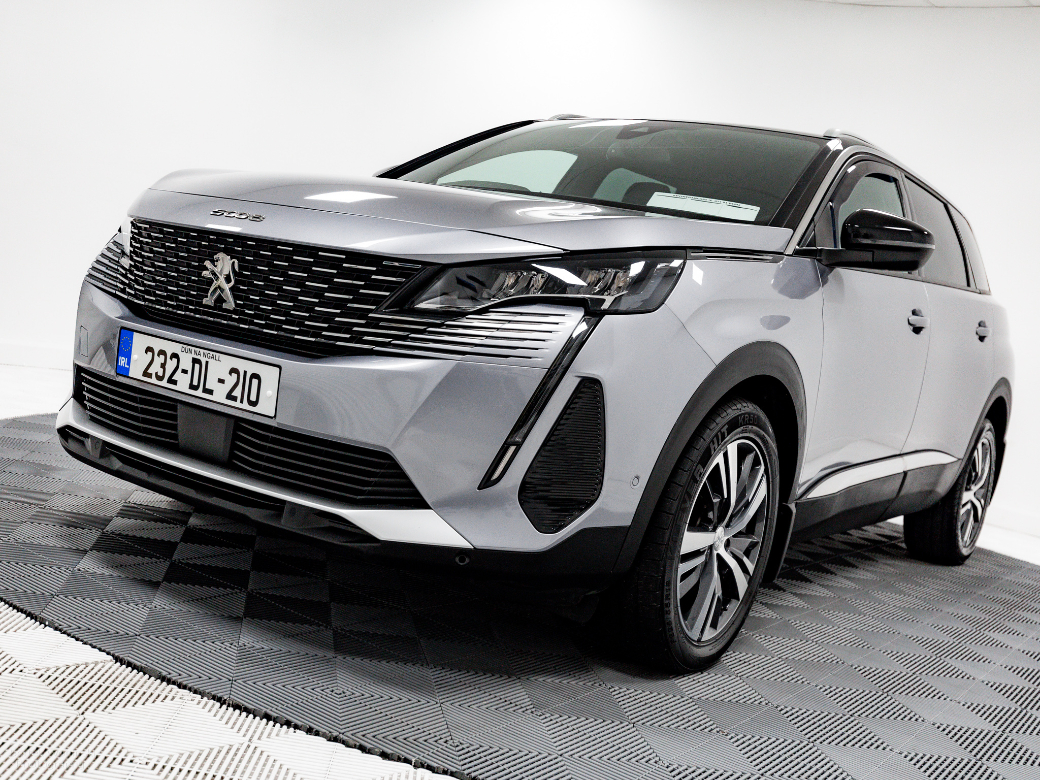 2023 Peugeot 5008