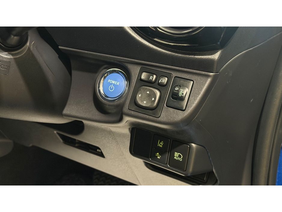 2016 Toyota Aqua