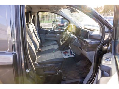 2024 Ford Transit Custom