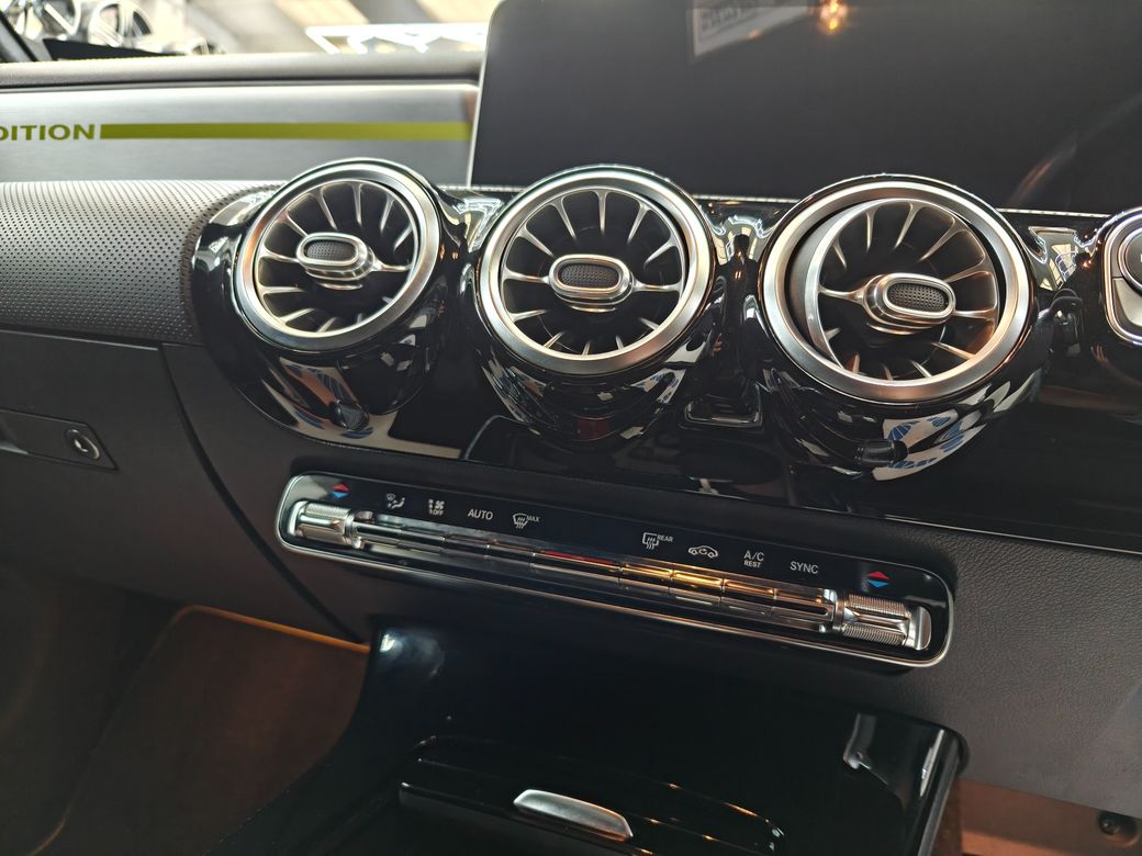 2018 Mercedes-Benz A 180