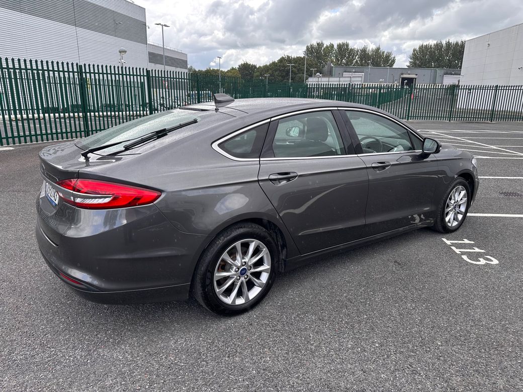 2021 Ford Mondeo