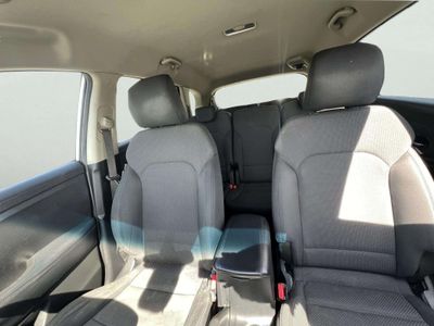 2014 Kia Carens