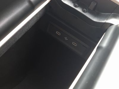 2025 Mercedes-Benz GLB Class