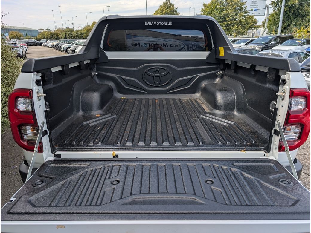 2024 Toyota Hilux