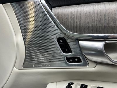 2023 Volvo V90