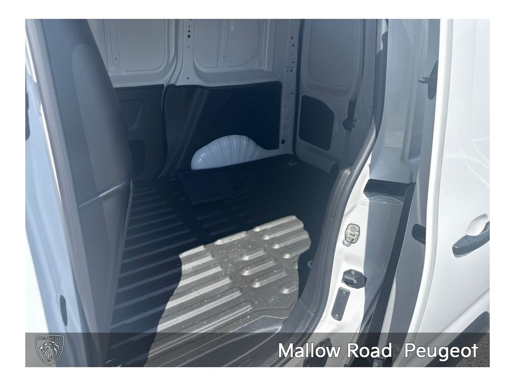 2024 Peugeot Partner