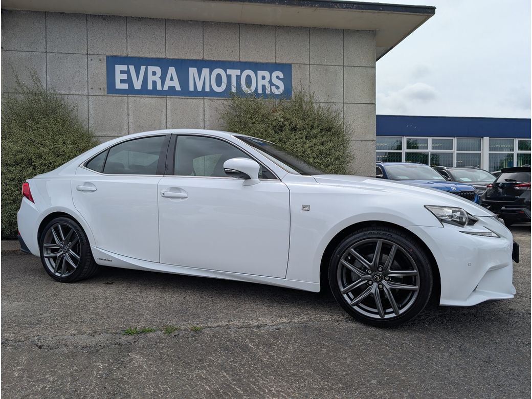 2015 Lexus IS 300h