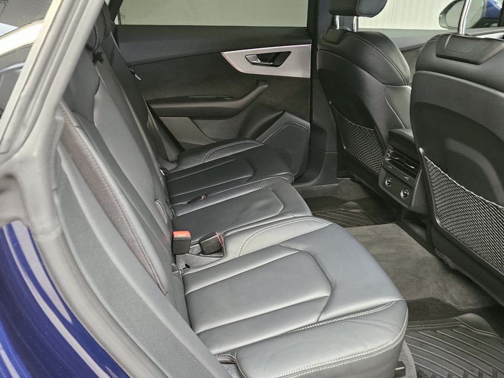 2021 Audi Q8