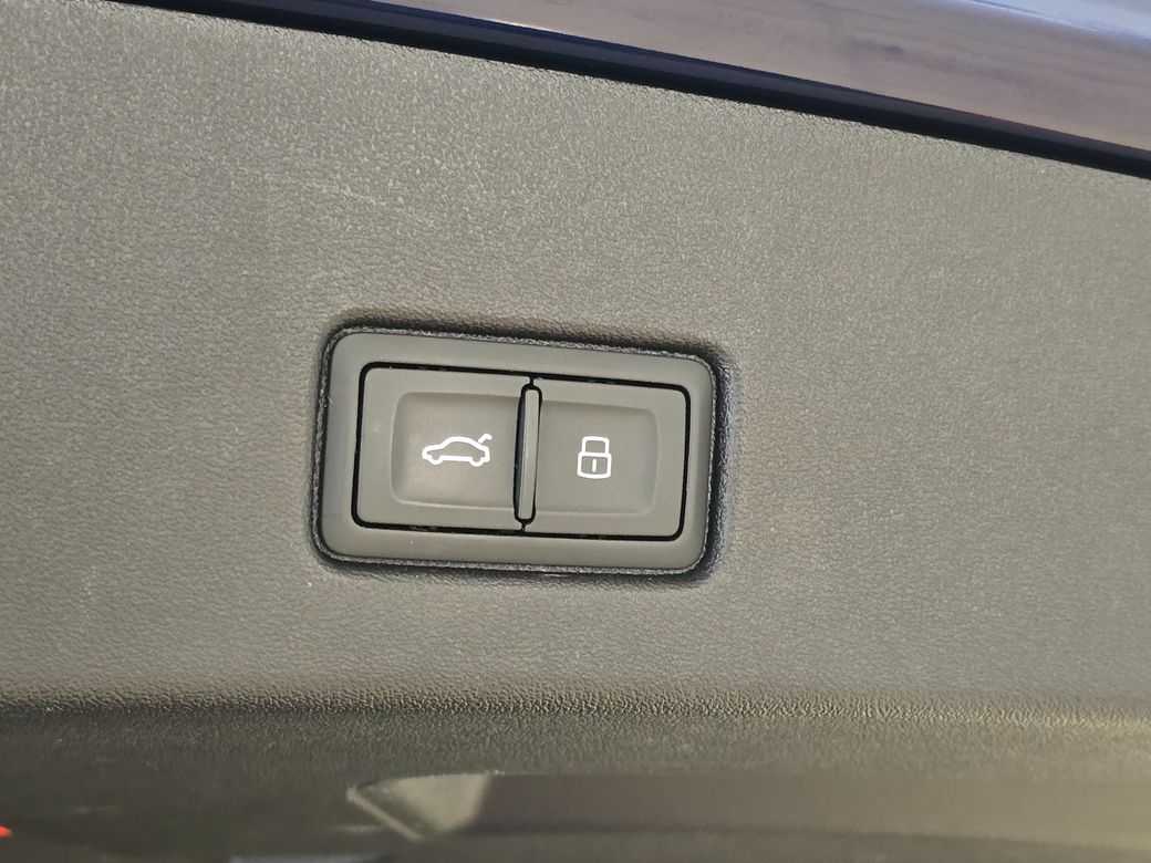 2022 Audi Q4