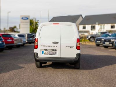 2025 Peugeot Partner