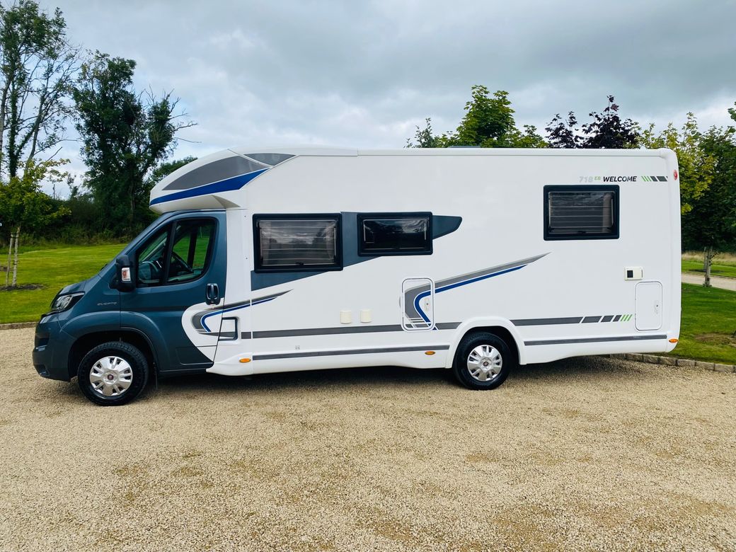 2015 CHAUSSON 718 EB WELCOME R.H.D ISLAND BED 