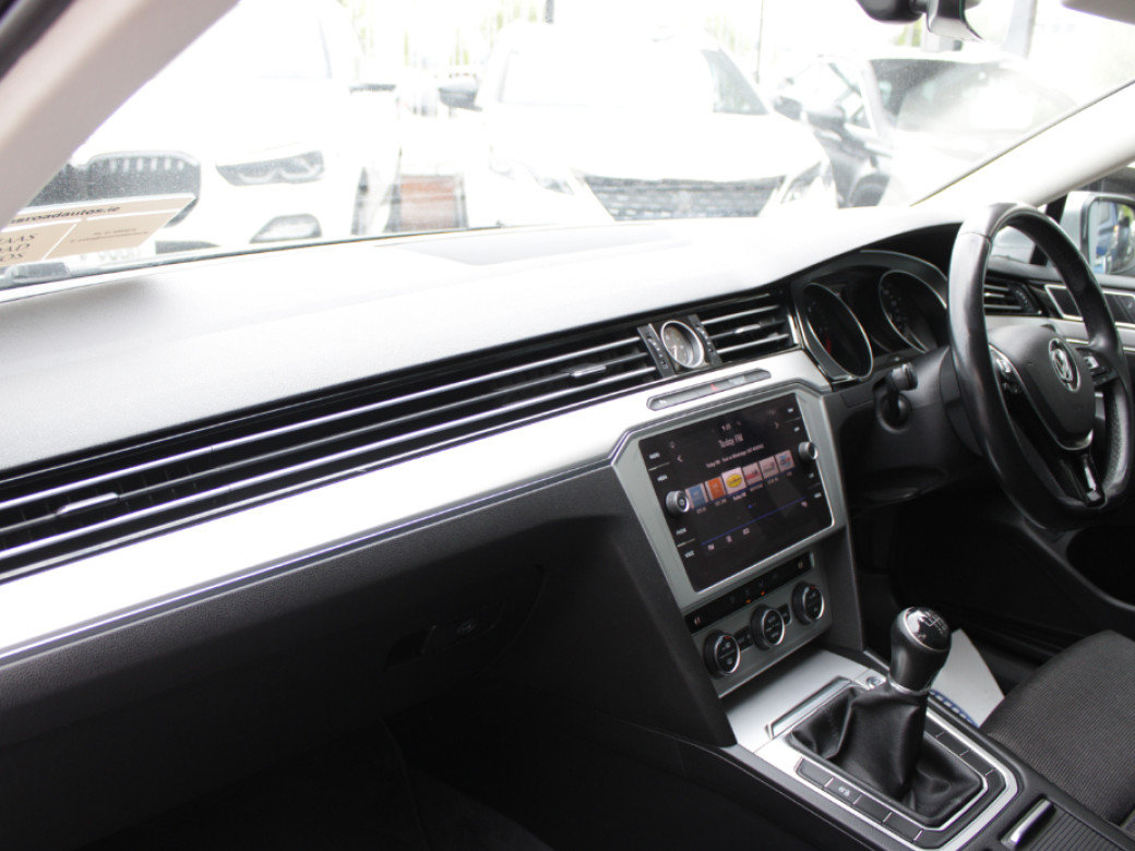 2019 Volkswagen Passat