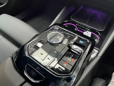 2025 BMW i5