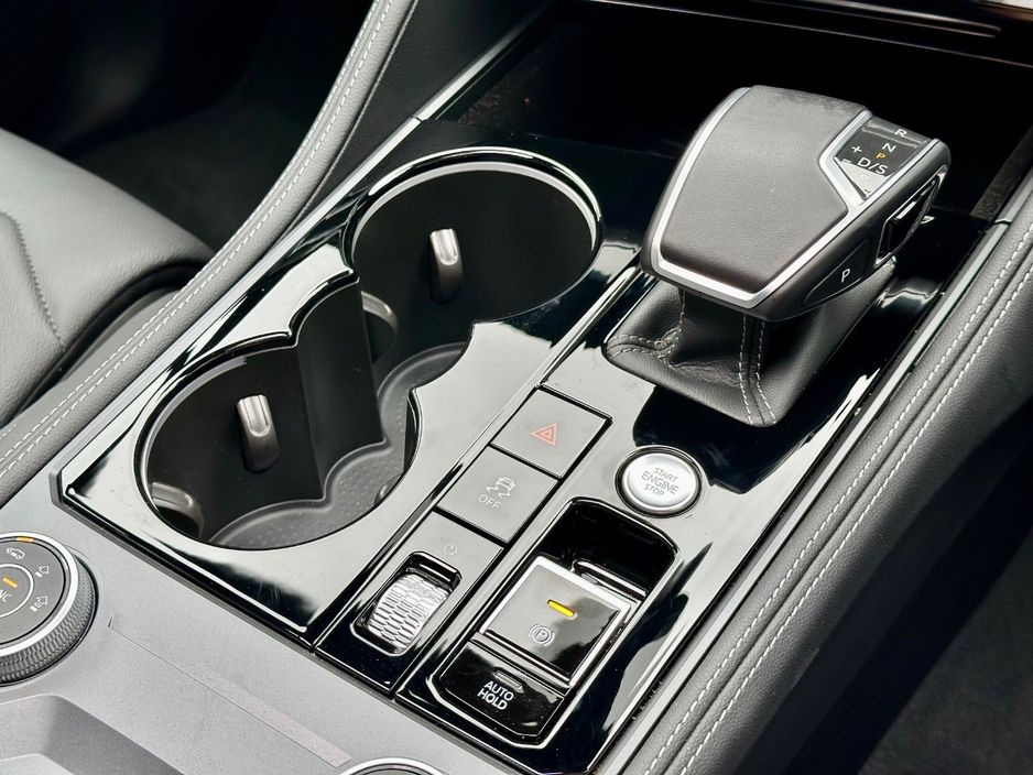 2025 Volkswagen Touareg