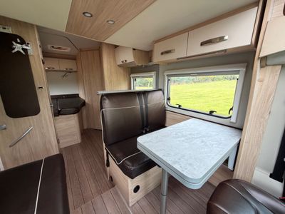 2019 WEINSBERG  CARA SUITE 650 R.H.D 