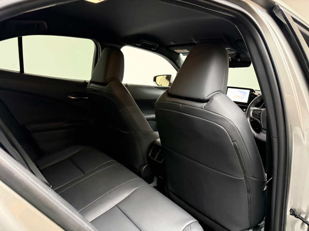 2023 Lexus UX 250H