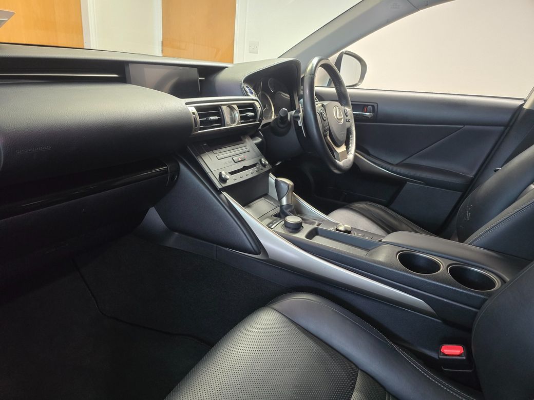 2014 Lexus IS 300h