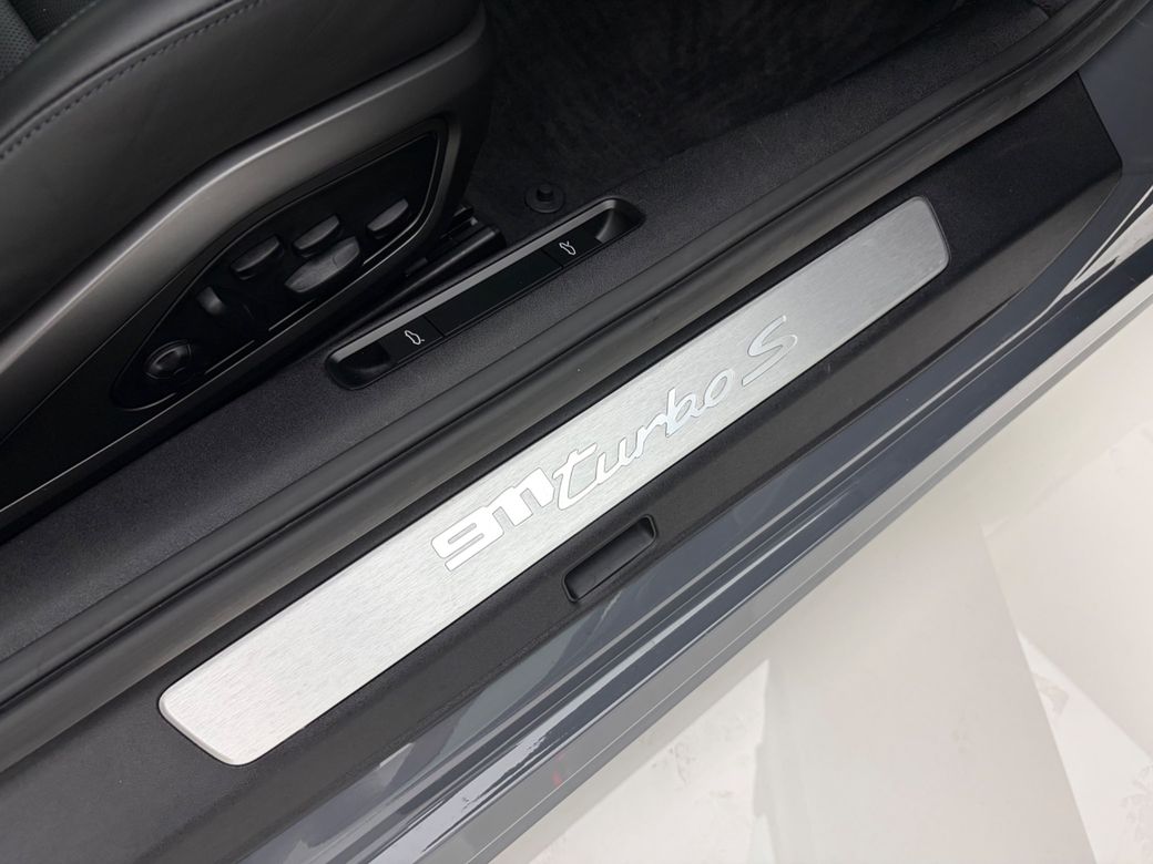 2023 Porsche 911